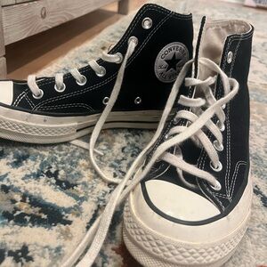 CONVERSE Chuck 70 Black High Top Shoes
women’s 7 men’s 5